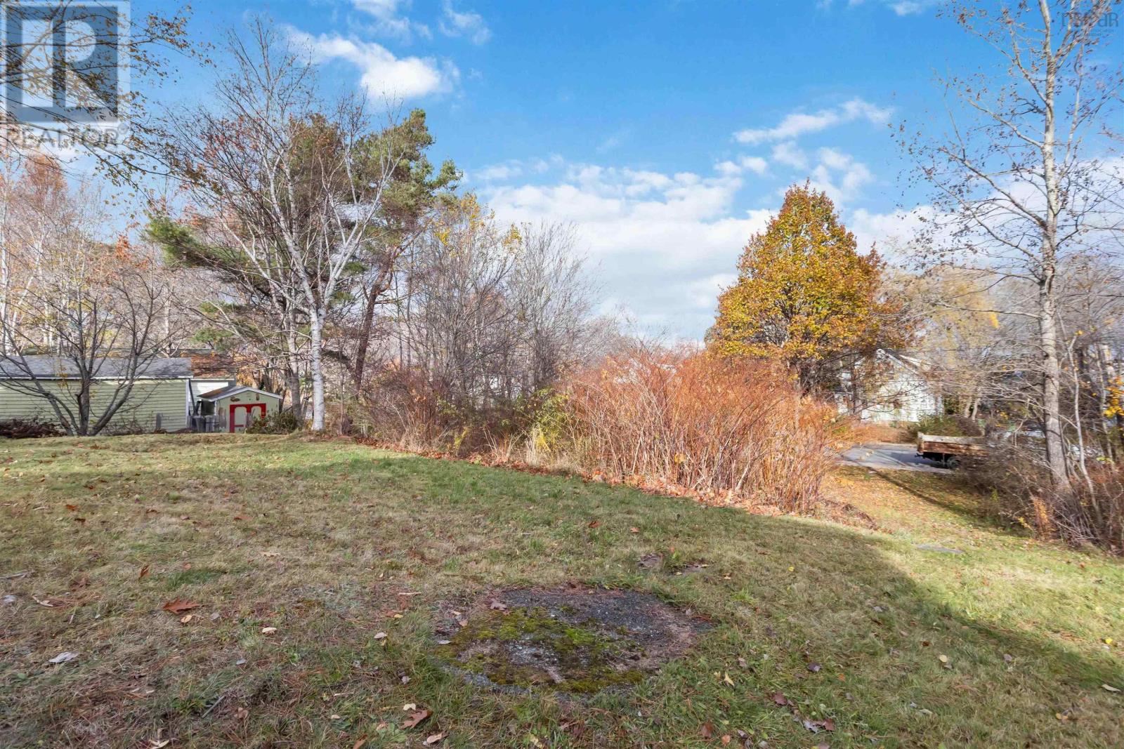 Property 16 of 49 of 10 Bonaventure Drive