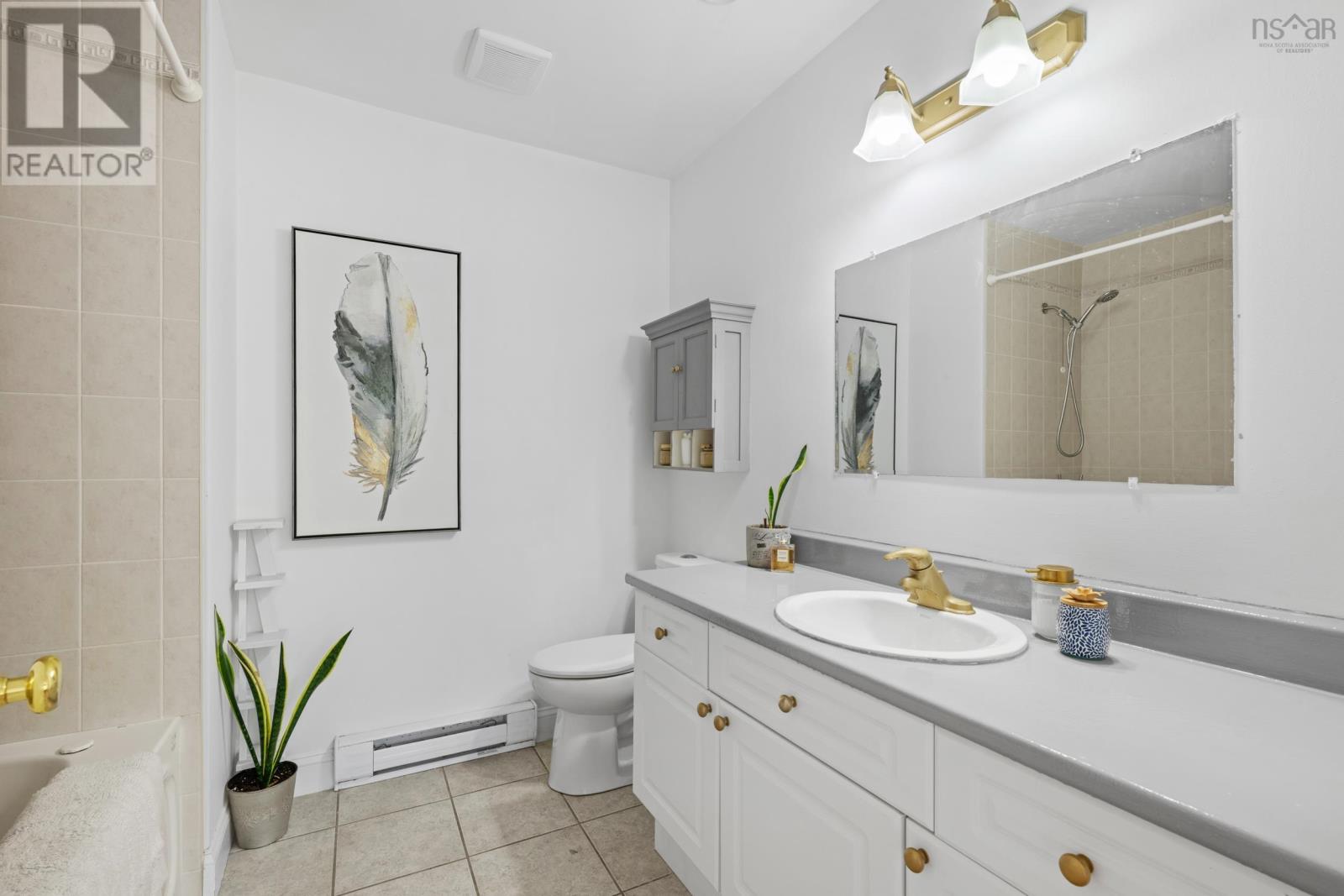 Property 20 of 49 of 38 Greenside Lane