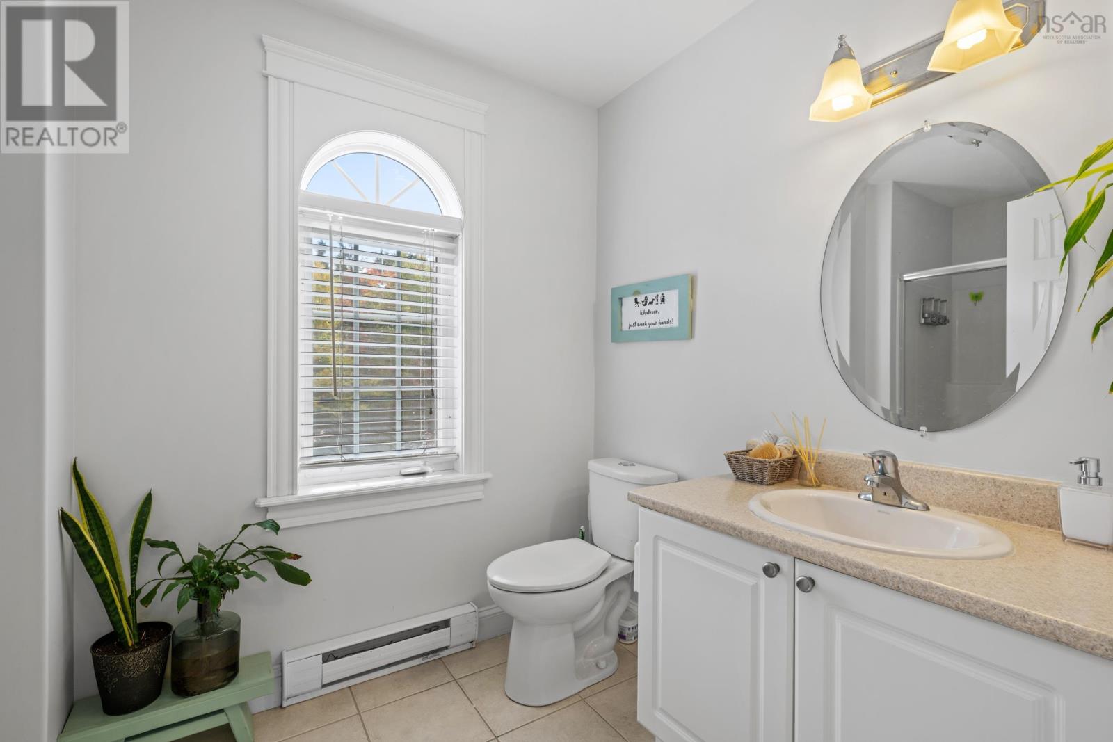 Property 25 of 49 of 38 Greenside Lane