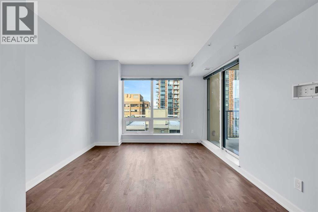 Single Family House for Sale in    Avenue SW Downtown Commercial Core Calgary 