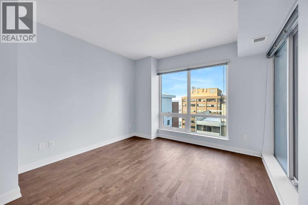 Single Family House for Sale in    Avenue SW Downtown Commercial Core Calgary 