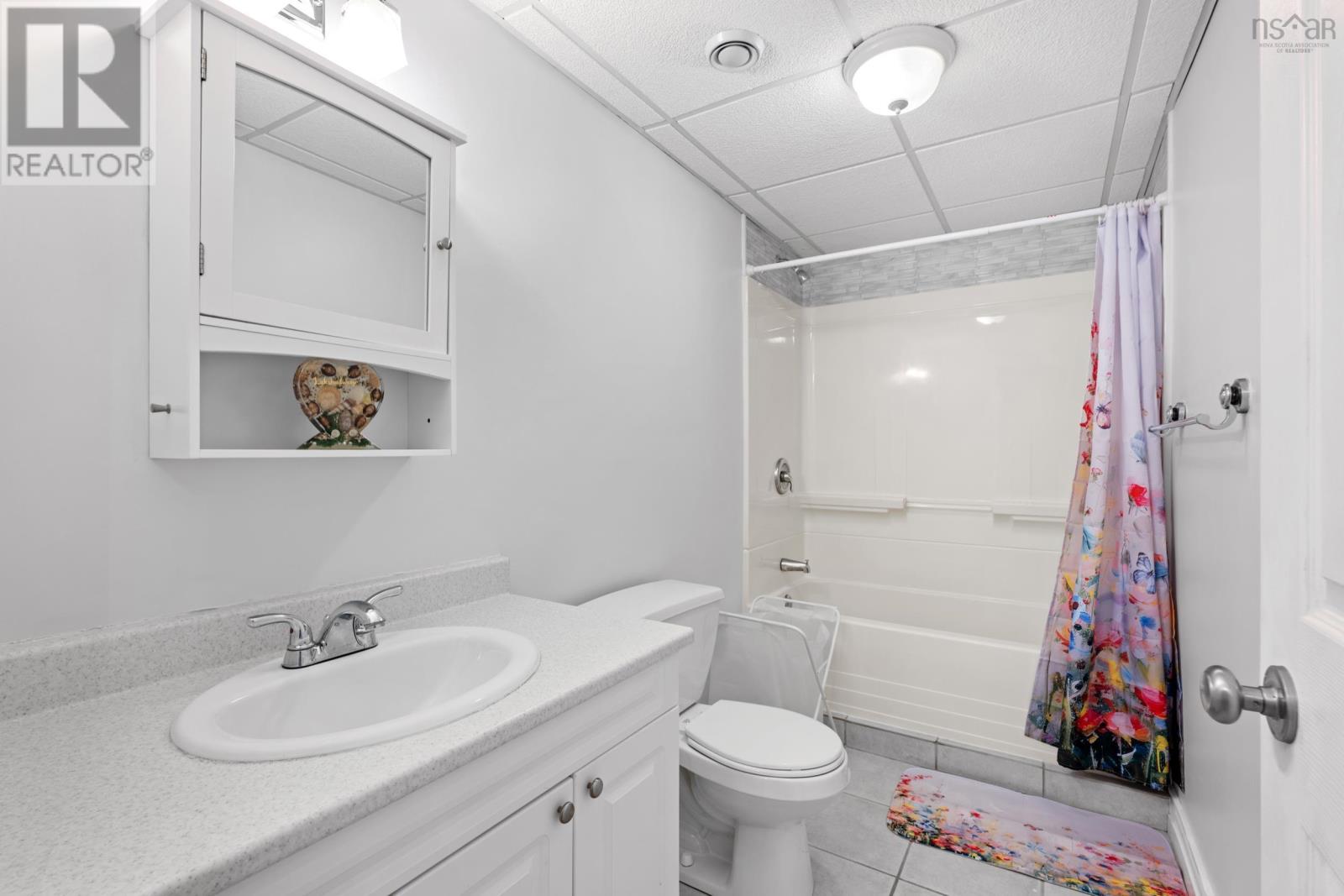 Property 31 of 49 of 38 Greenside Lane