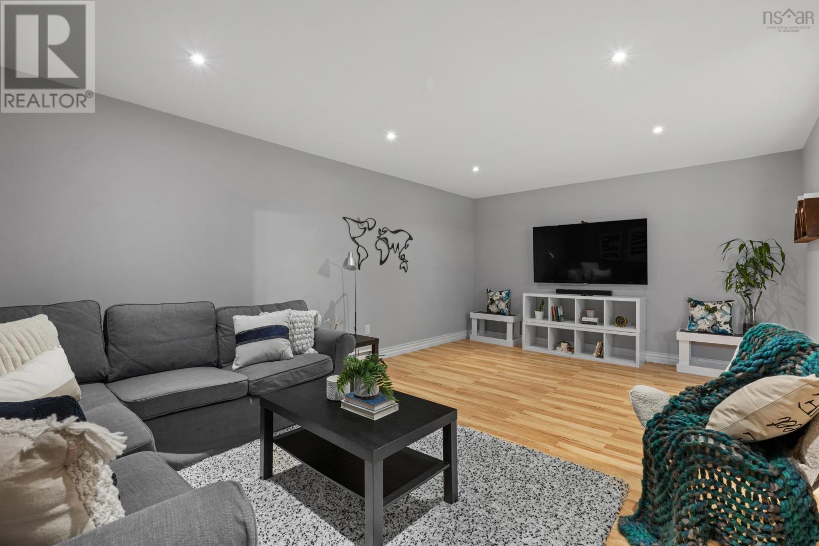 Property 37 of 49 of 38 Greenside Lane