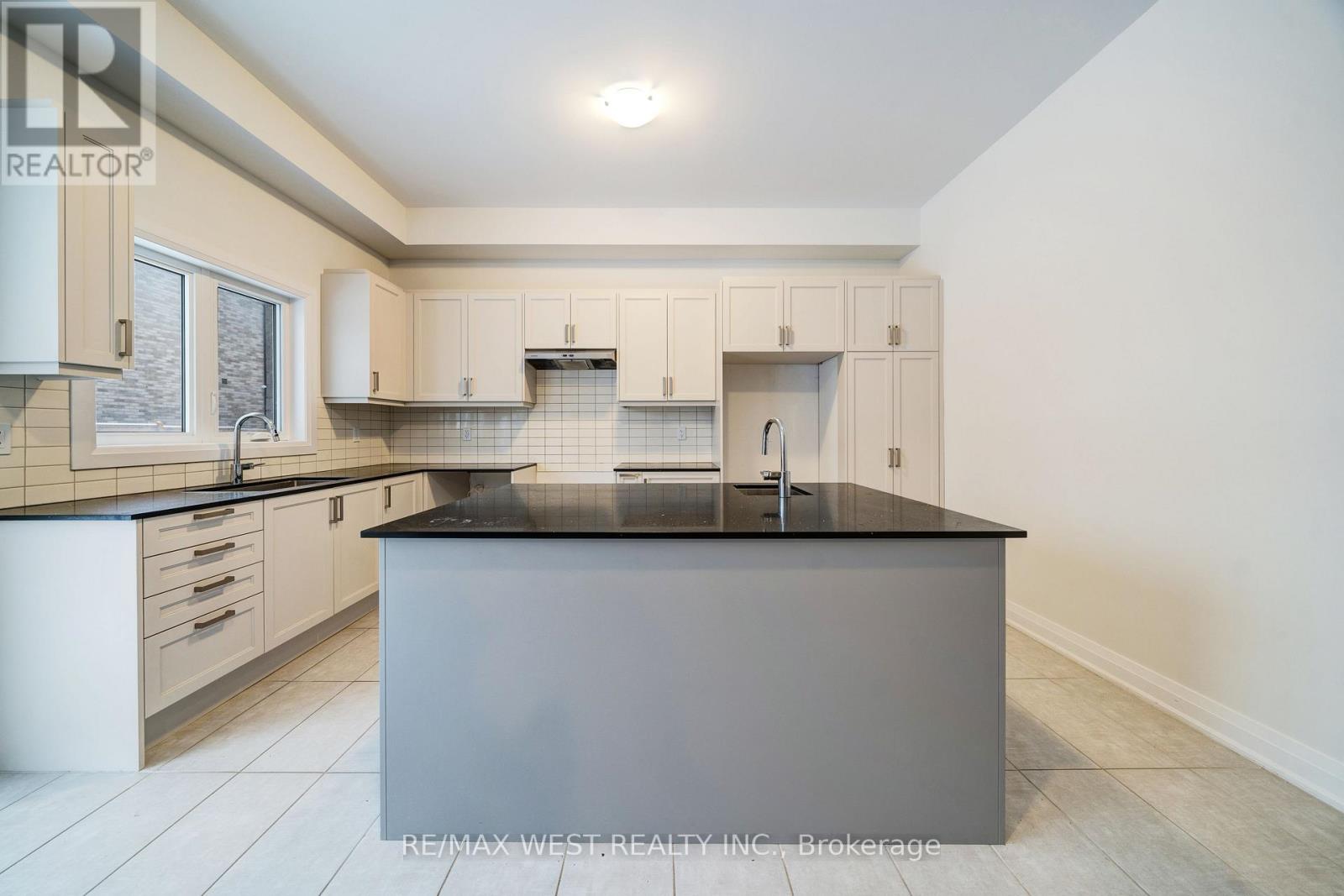3 SPECIOSA STREET - 13