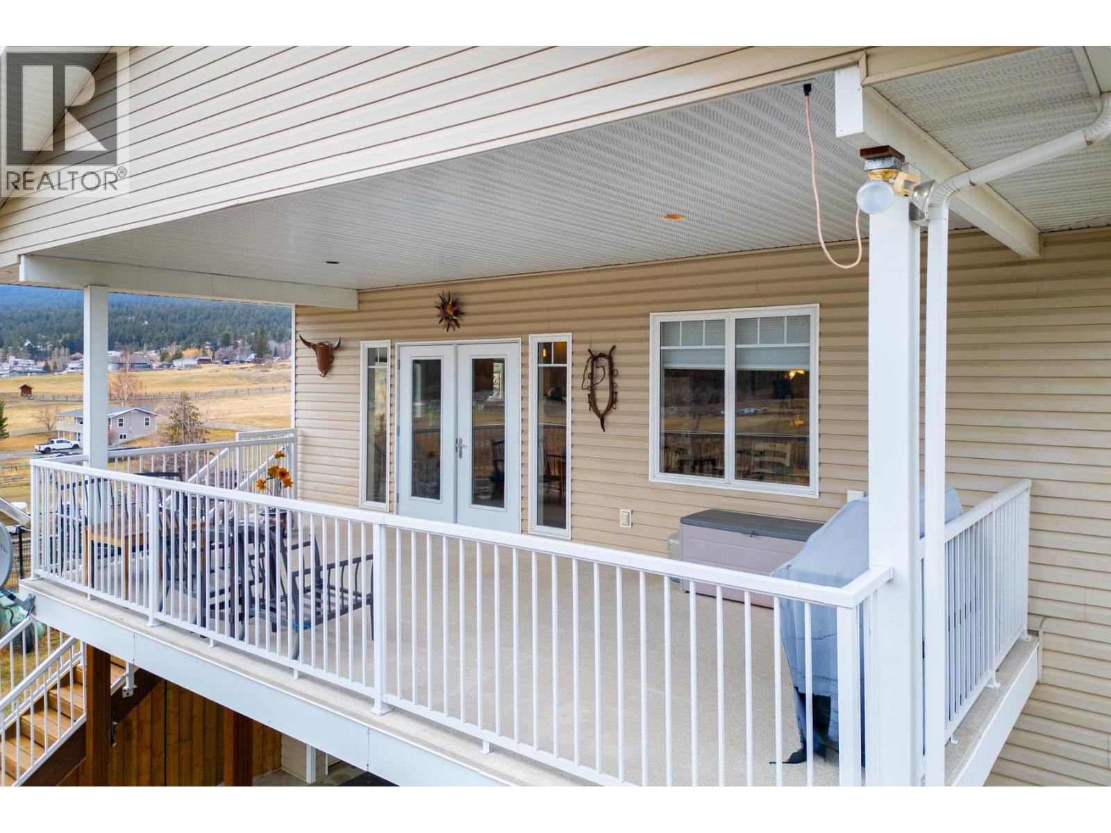 7494 West Subdivision Road, Clinton