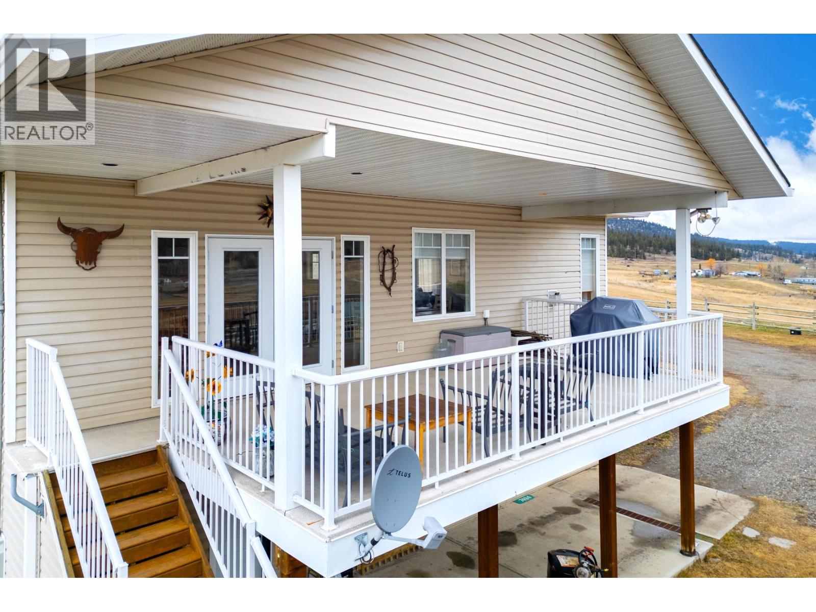 7494 West Subdivision Road, Clinton