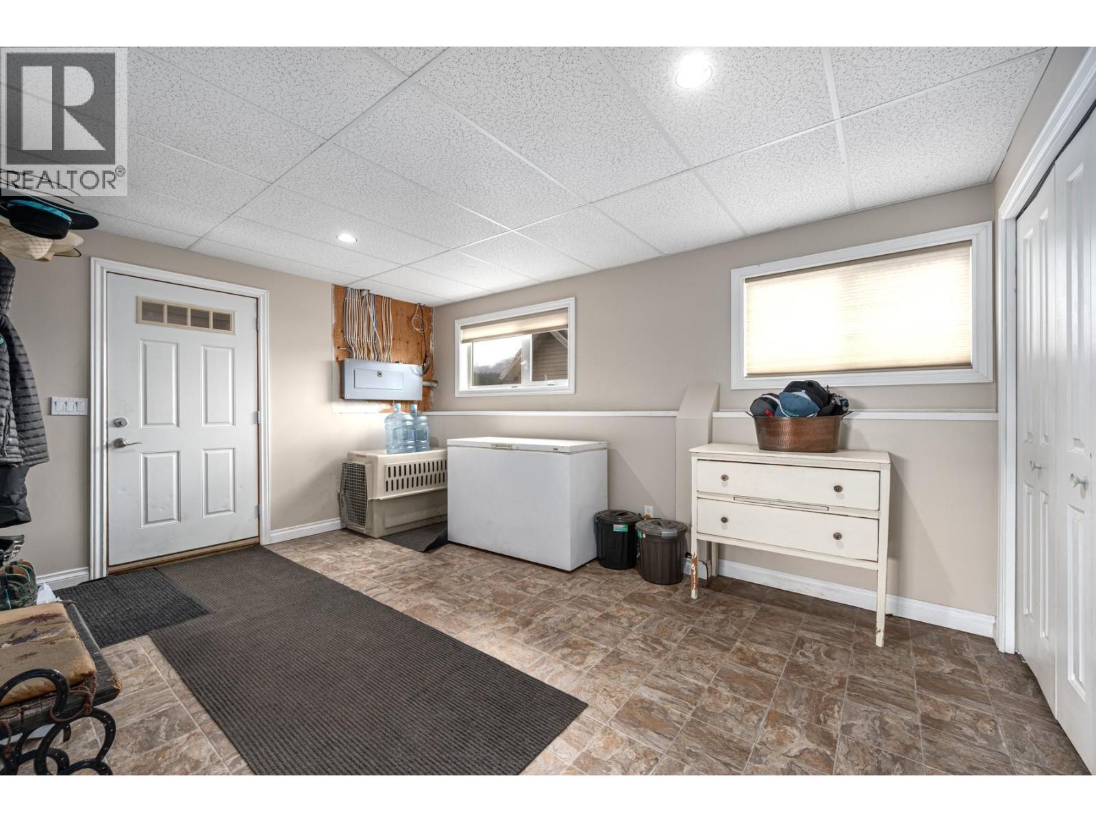 7494 West Subdivision Road, Clinton