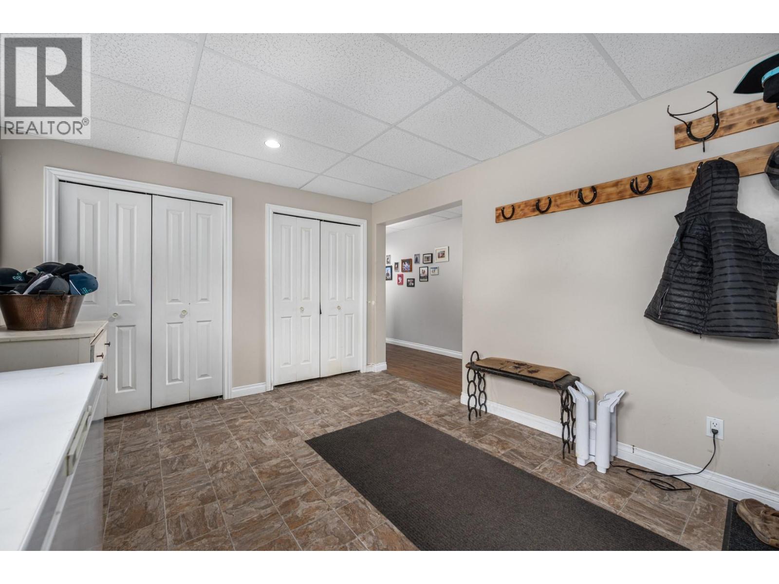 7494 West Subdivision Road, Clinton