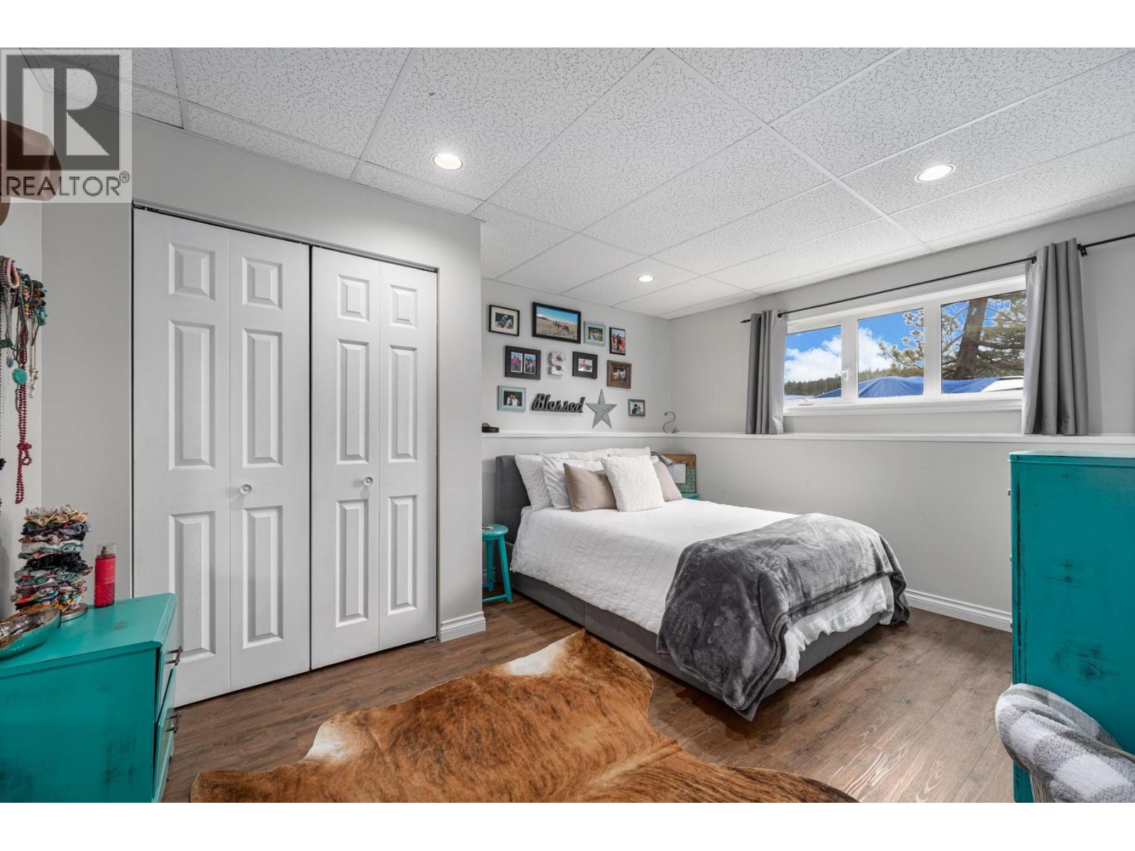 7494 West Subdivision Road, Clinton