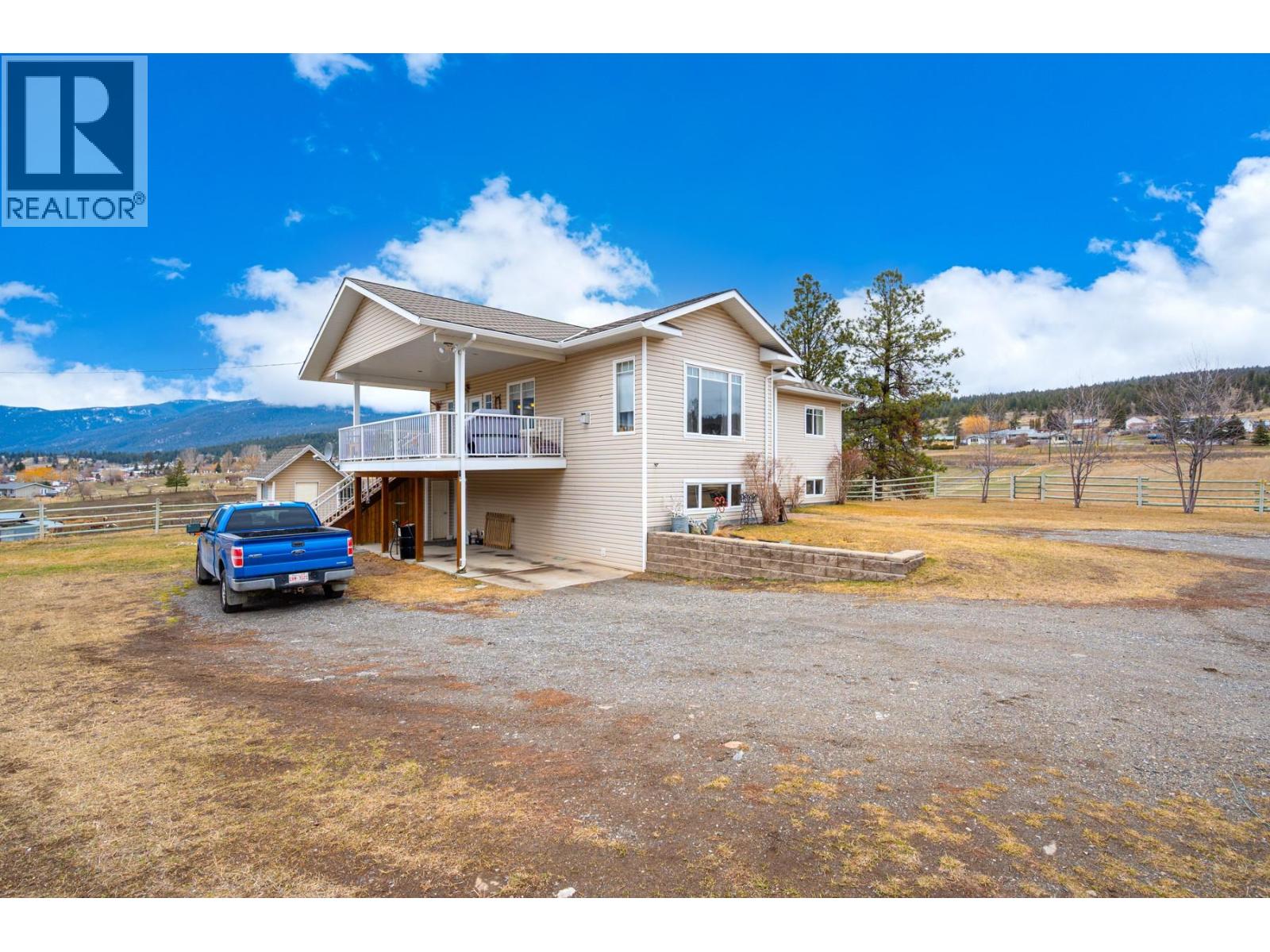 7494 West Subdivision Road, Clinton