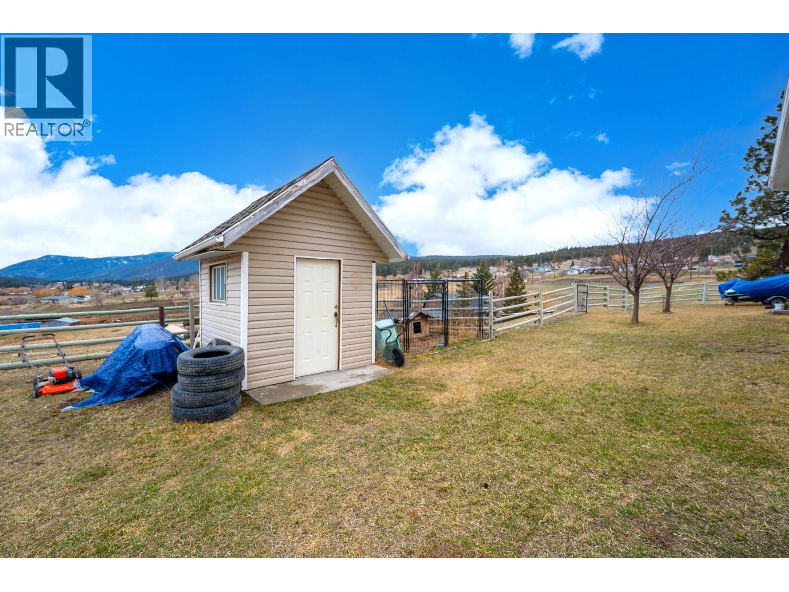 7494 West Subdivision Road, Clinton