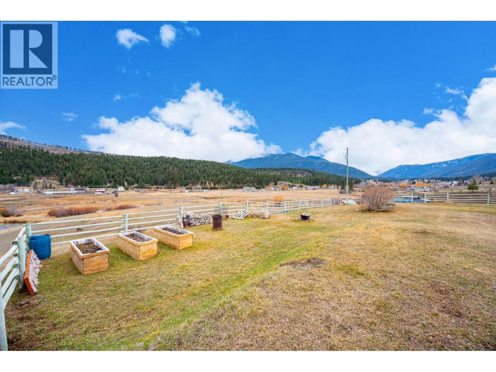 7494 West Subdivision Road, Clinton