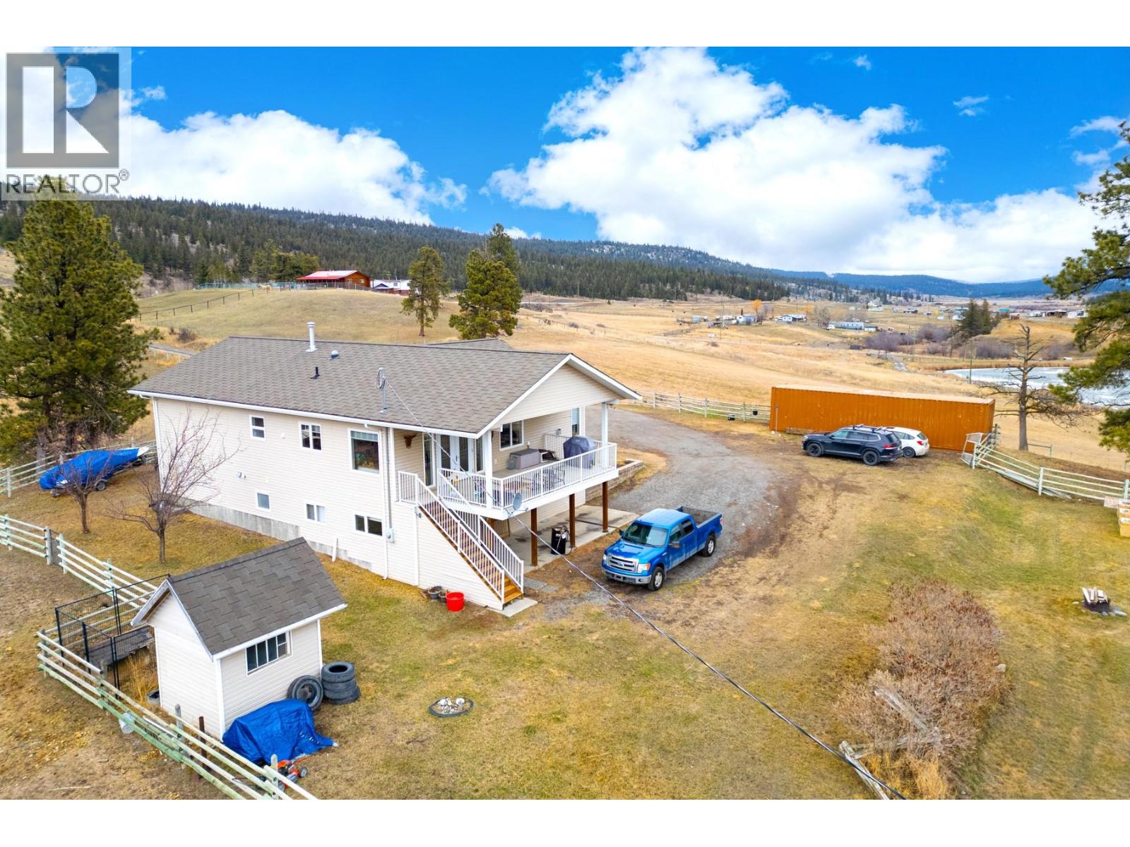 7494 West Subdivision Road, Clinton