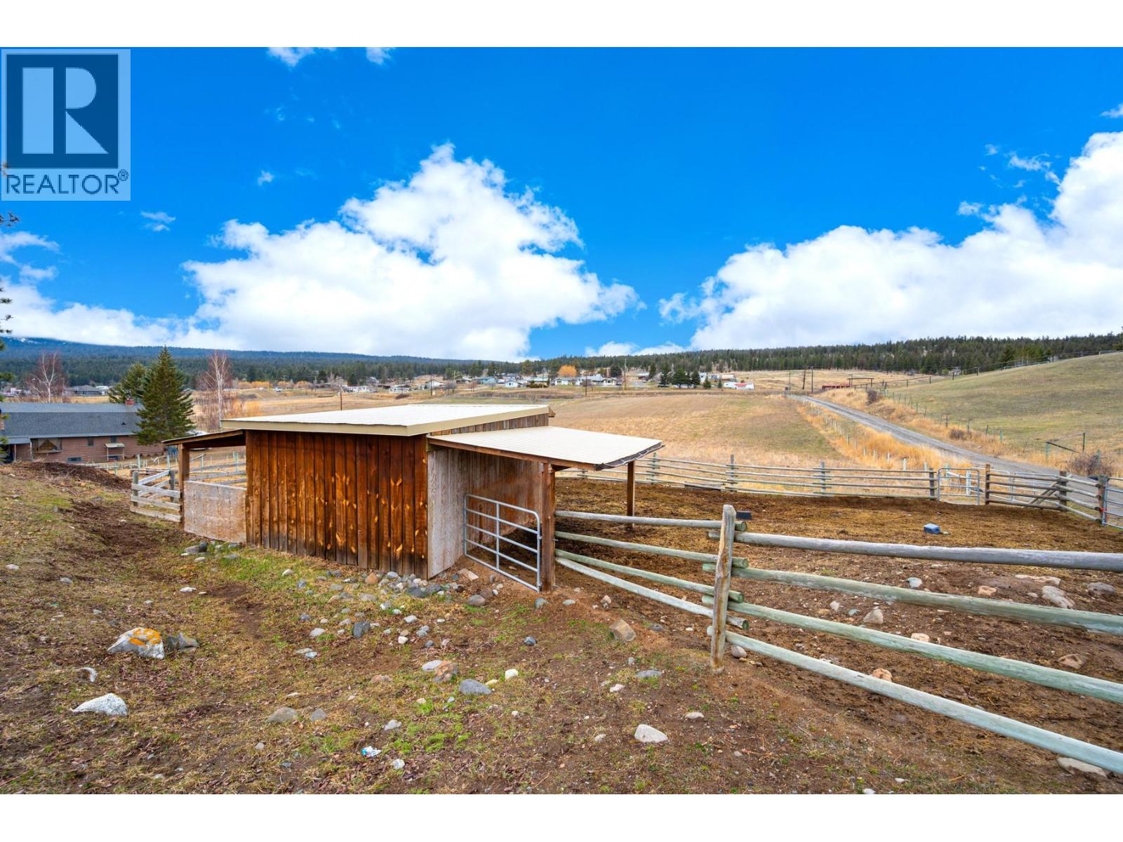 7494 West Subdivision Road, Clinton