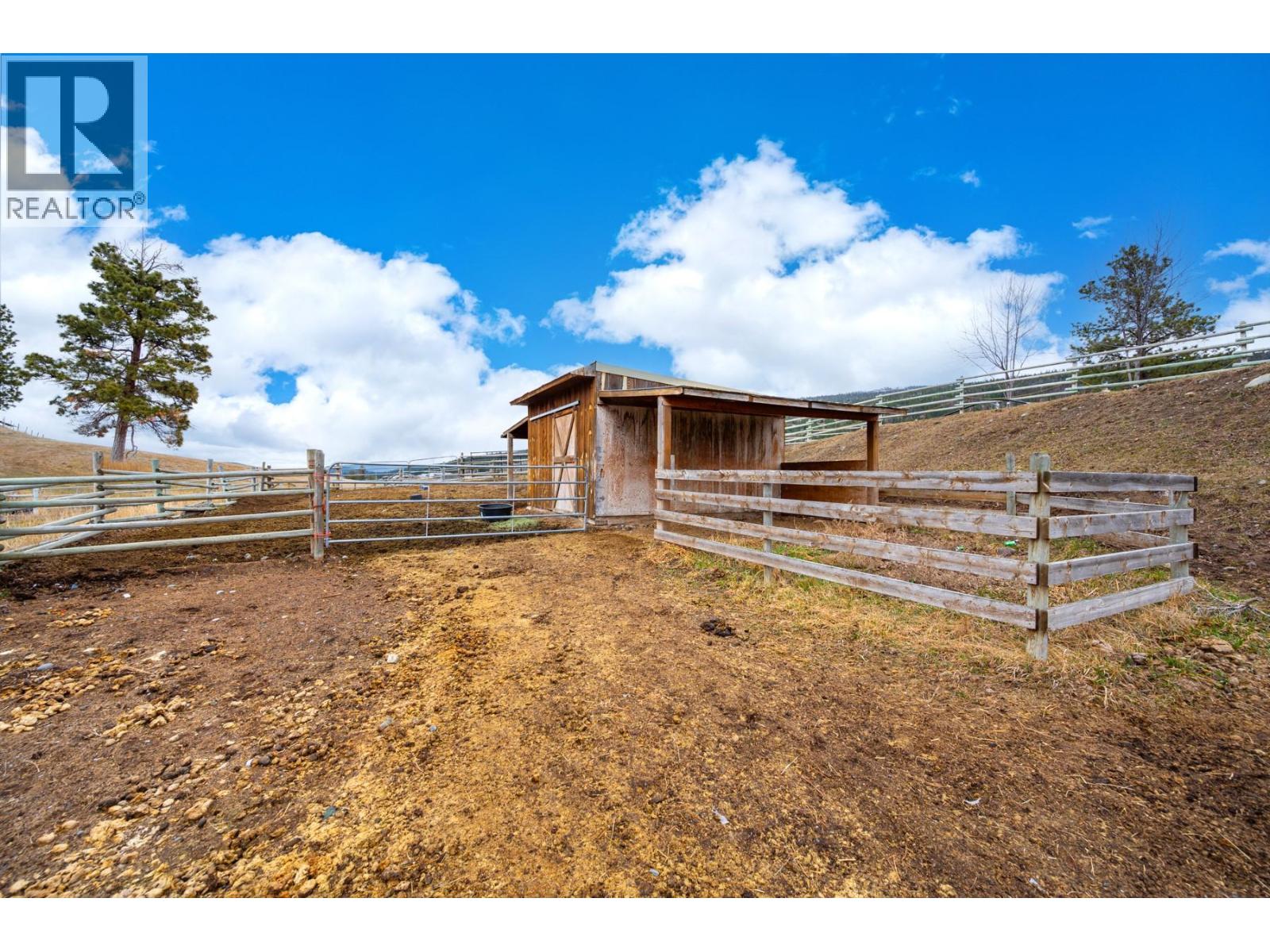 7494 West Subdivision Road, Clinton