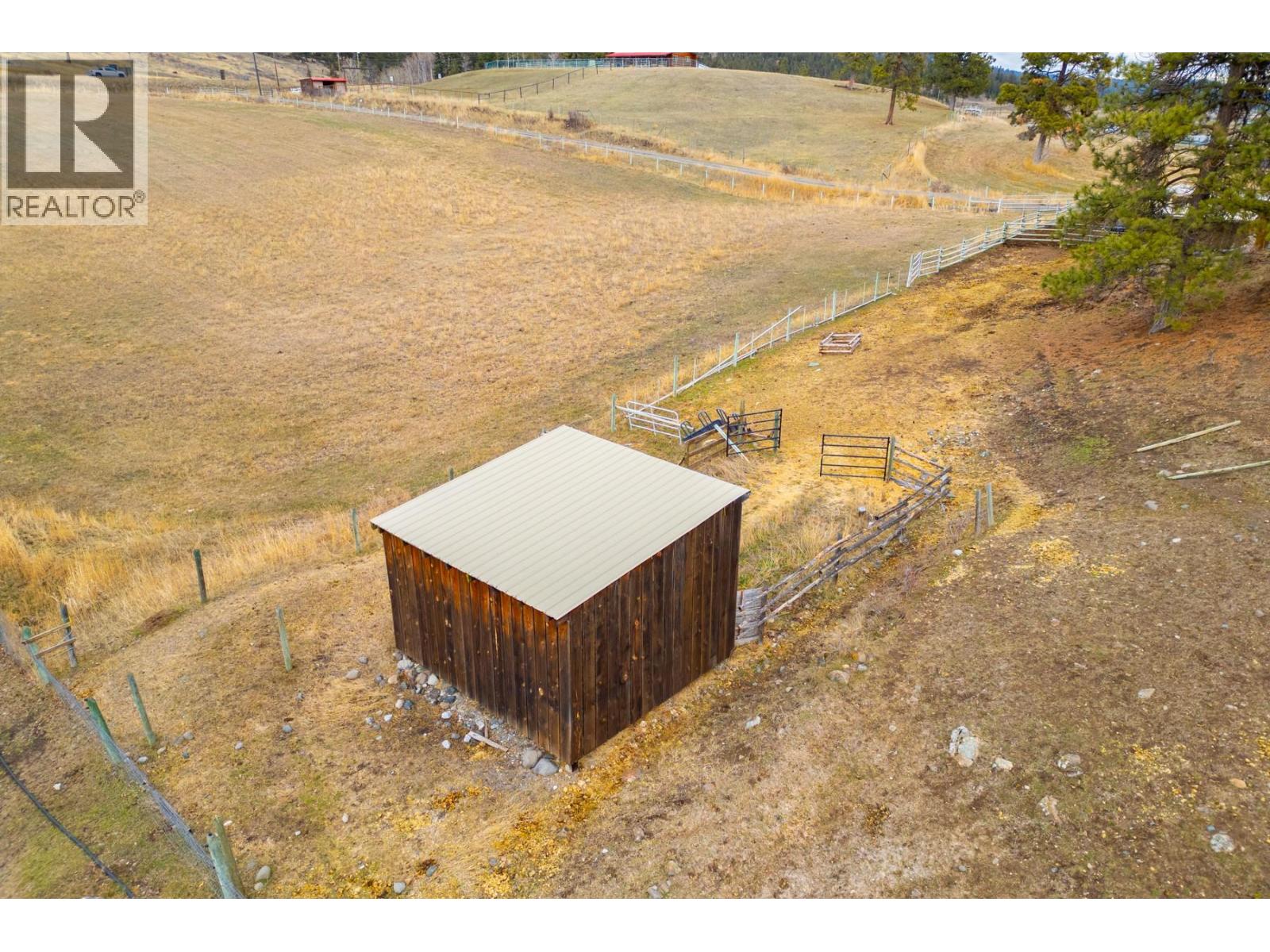 7494 West Subdivision Road, Clinton