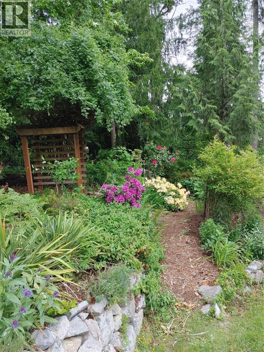 9644 Lakeshore Rd, Port Alberni