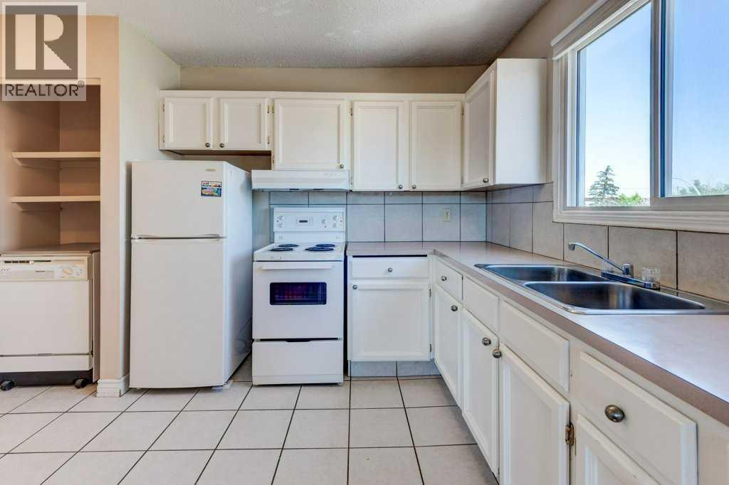 Single Family House for Sale in    Avenue SW Sunalta Calgary 