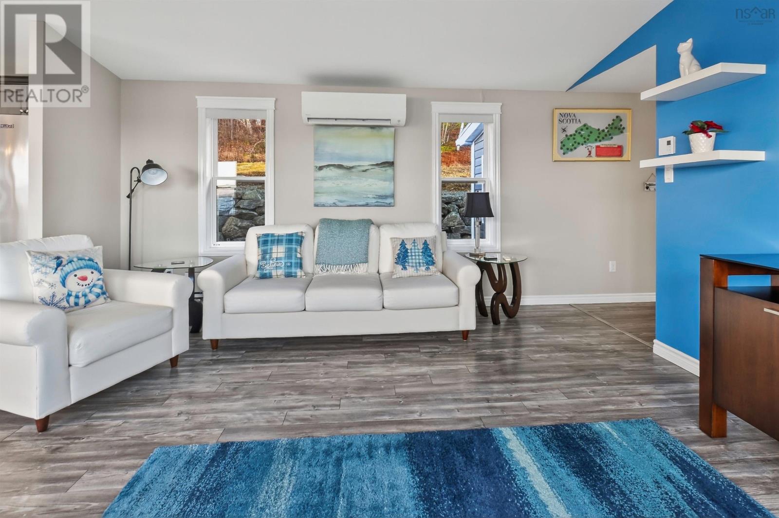 Property 38 of 50 of 9653 East Bay Highway