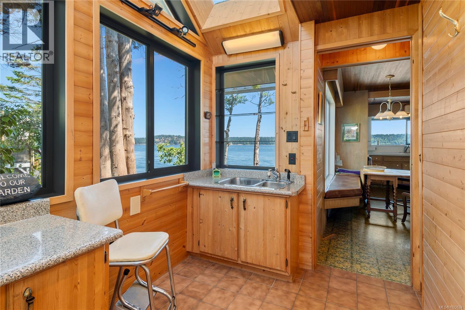 561 & 565 Island Hwy, Campbell River