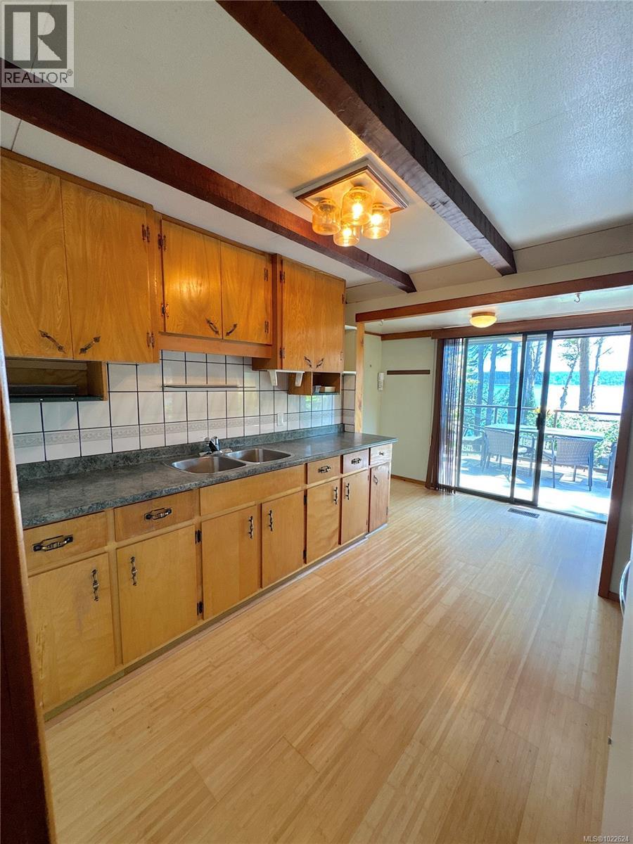 561 & 565 Island Hwy, Campbell River