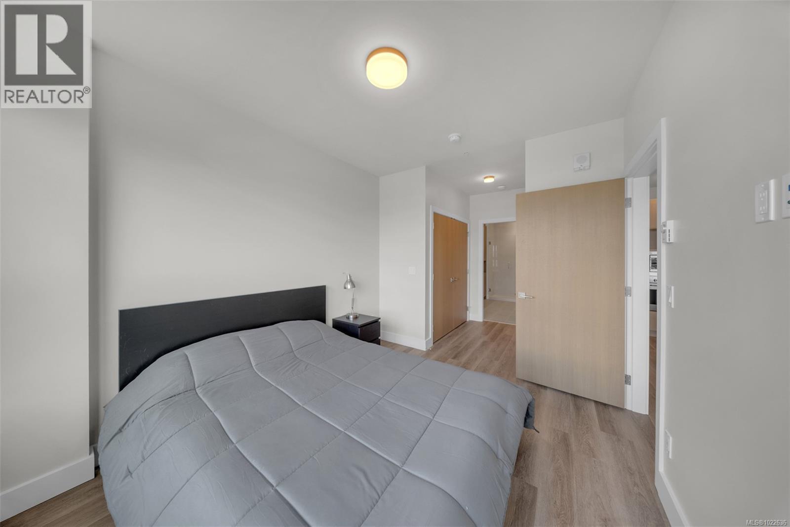 1009 622 Admirals Rd, Esquimalt