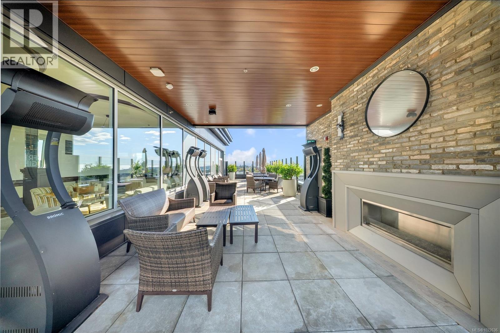 1009 622 Admirals Rd, Esquimalt