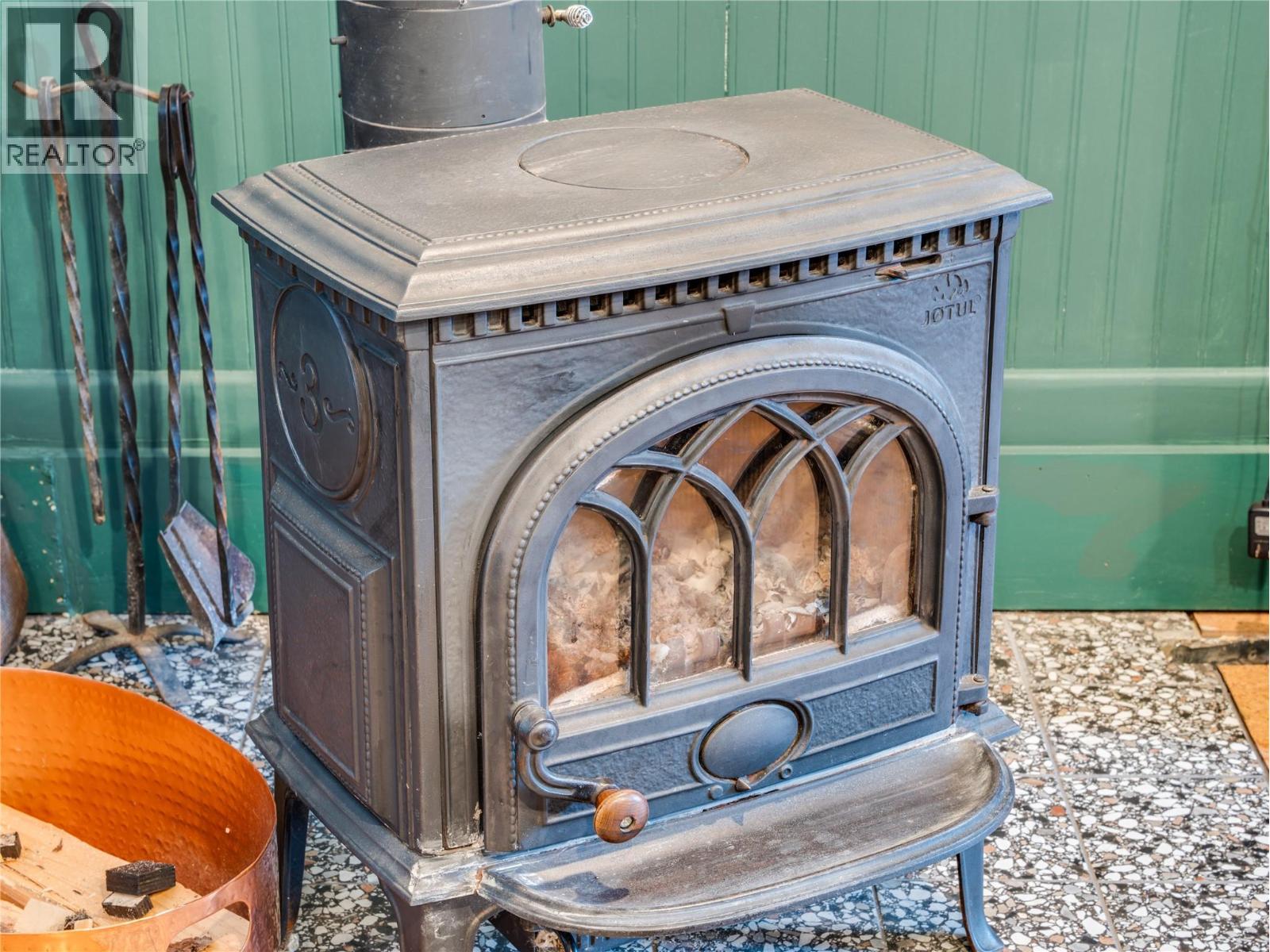 705 Glendale Avenue, Salmo