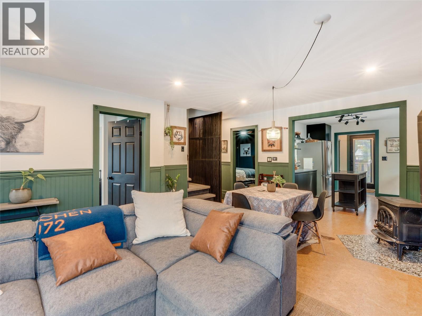 705 Glendale Avenue, Salmo