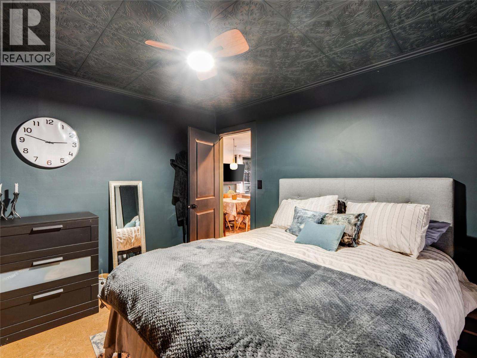 705 Glendale Avenue, Salmo