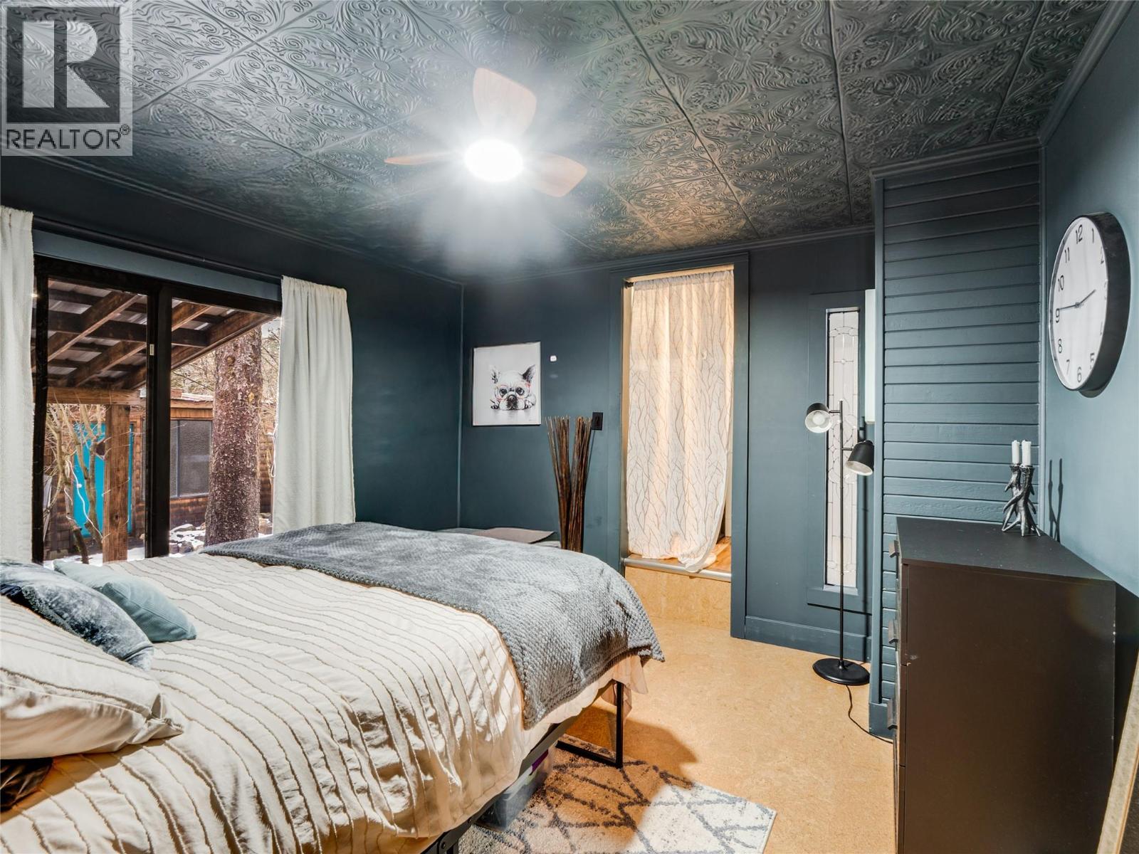 705 Glendale Avenue, Salmo