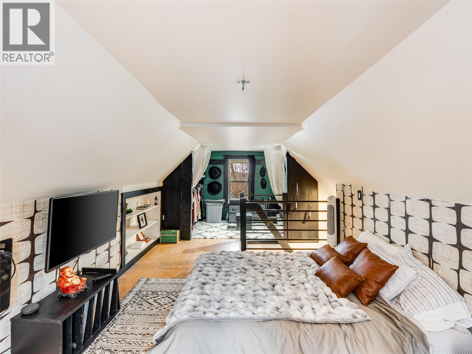 705 Glendale Avenue, Salmo