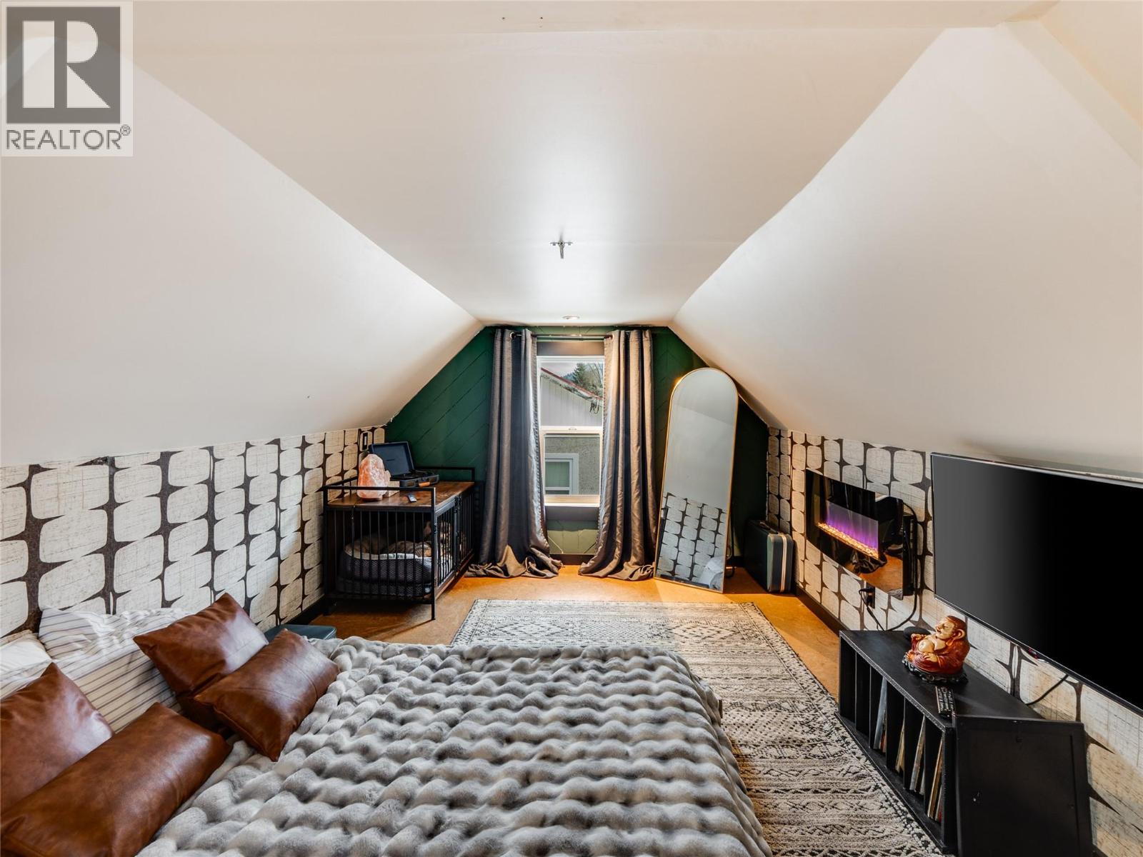 705 Glendale Avenue, Salmo