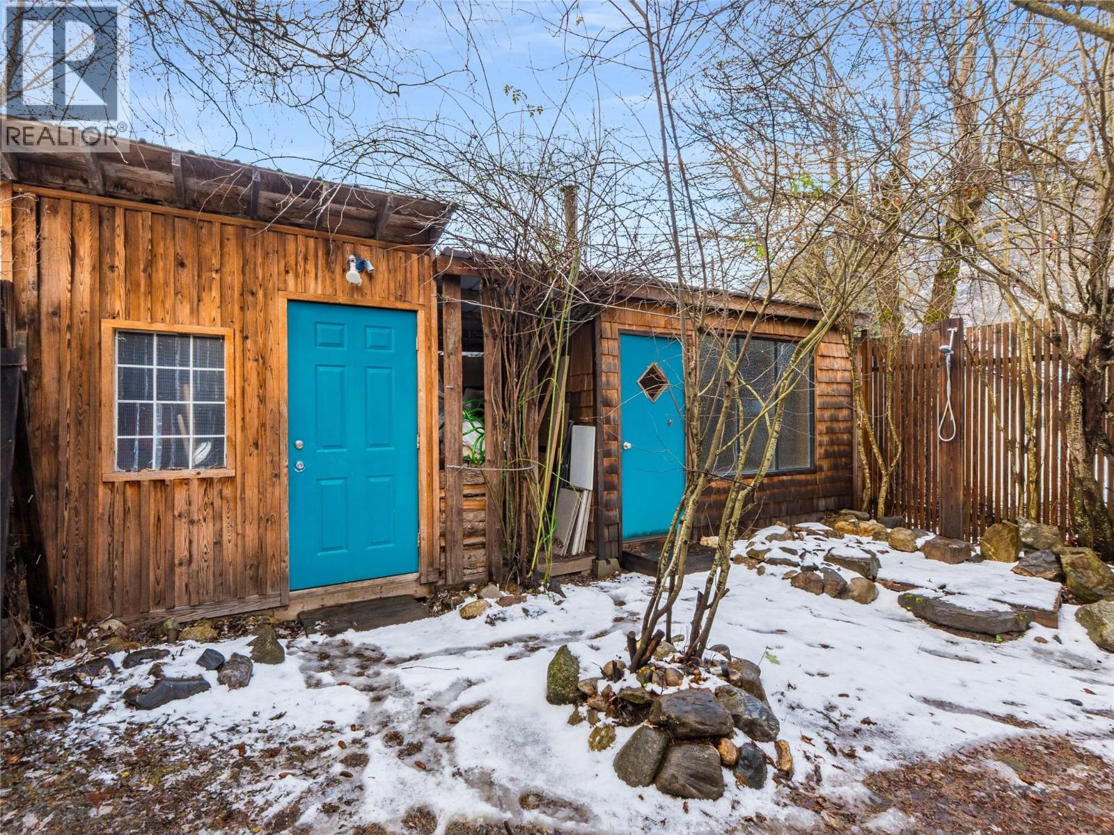 705 Glendale Avenue, Salmo