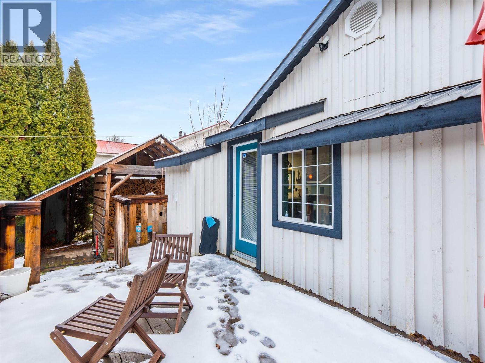 705 Glendale Avenue, Salmo