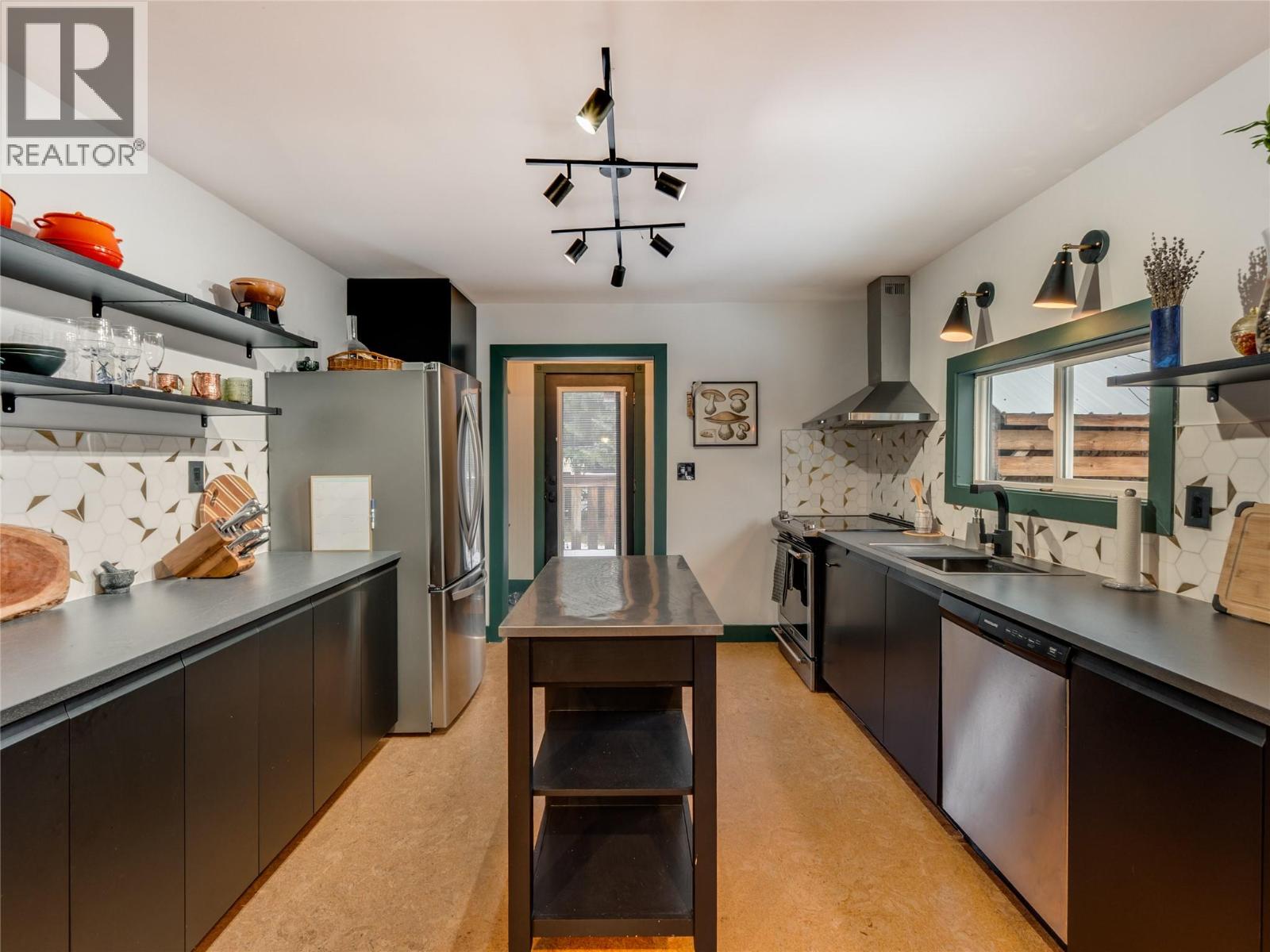 705 Glendale Avenue, Salmo