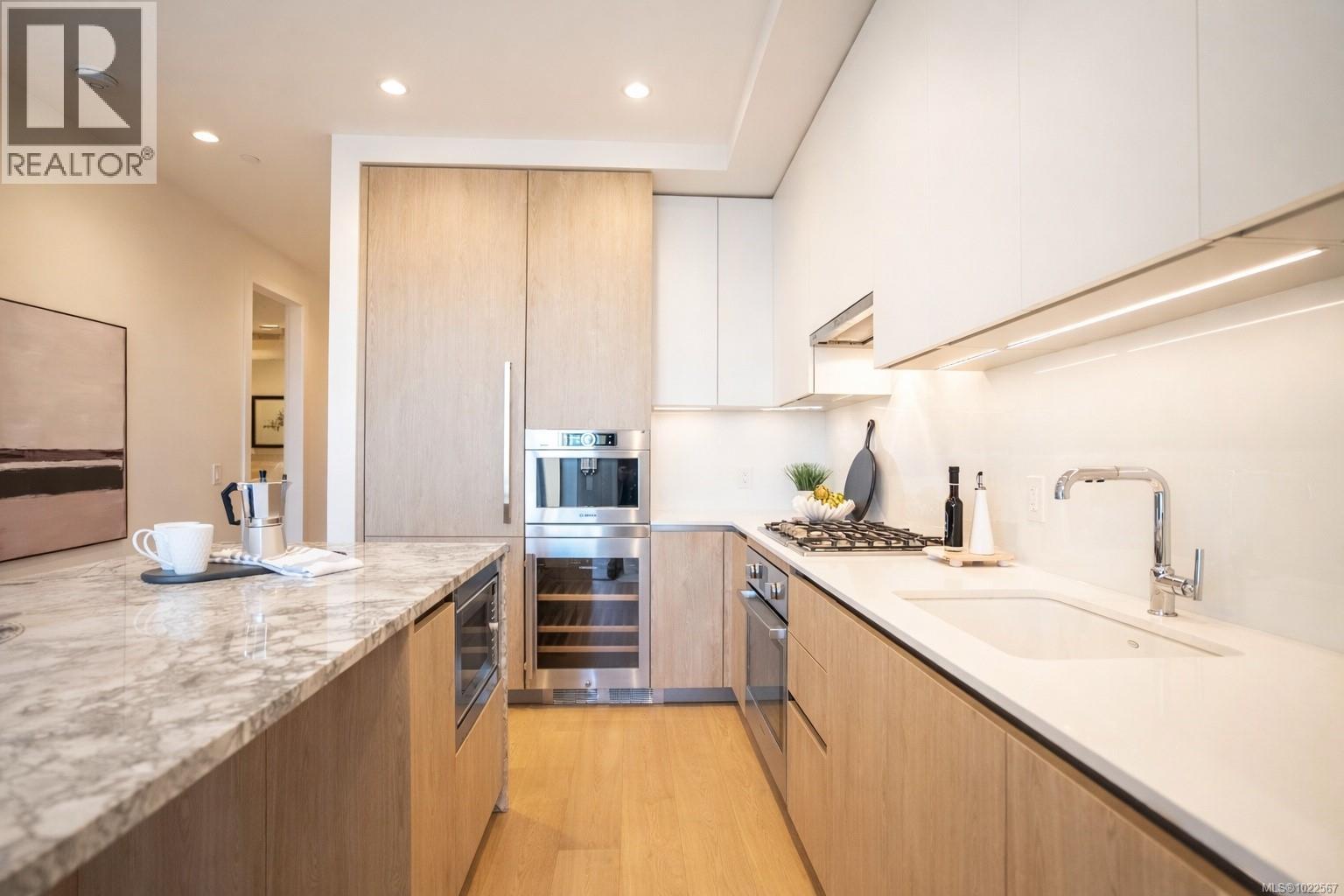 503 888 Government St, Victoria