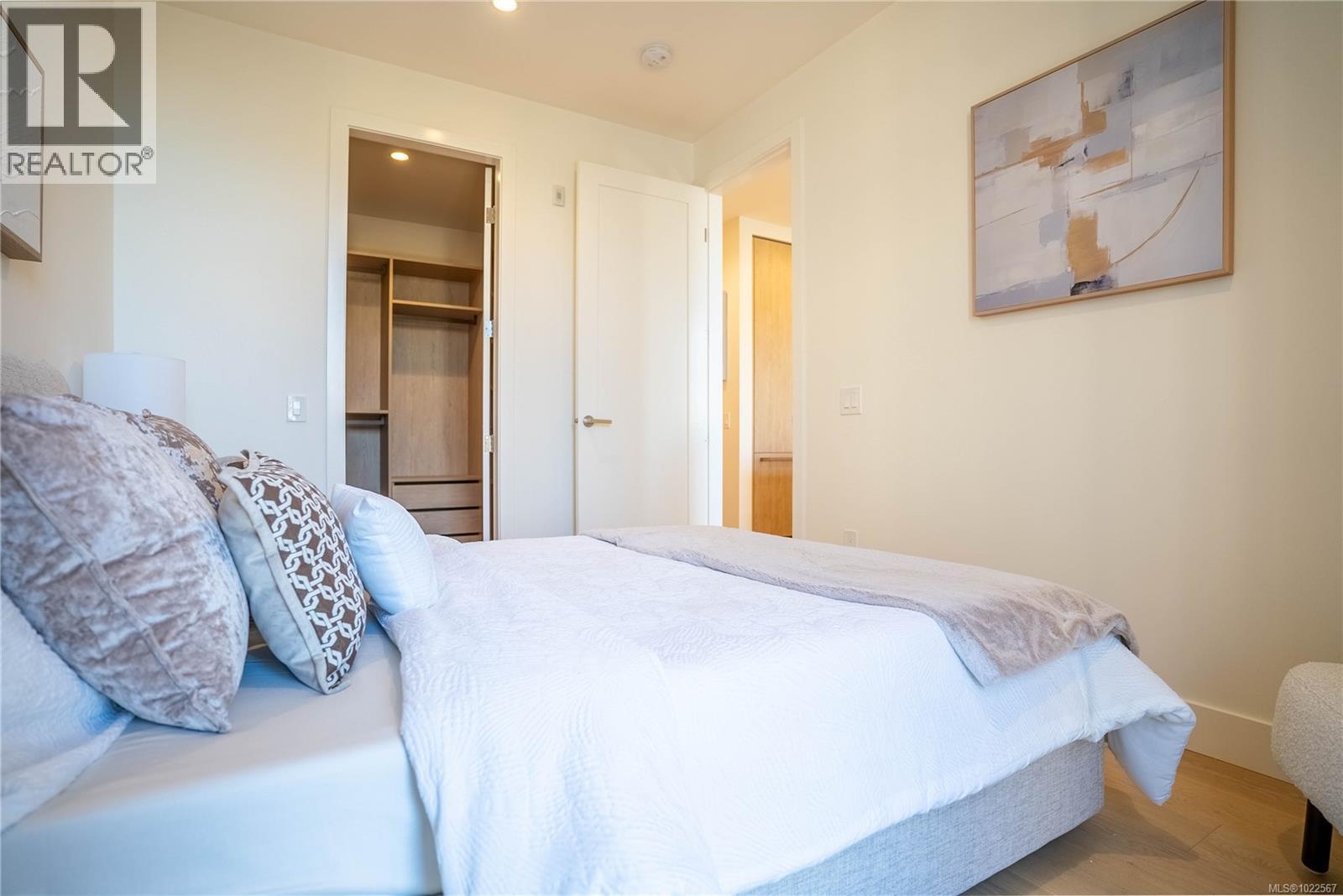 503 888 Government St, Victoria