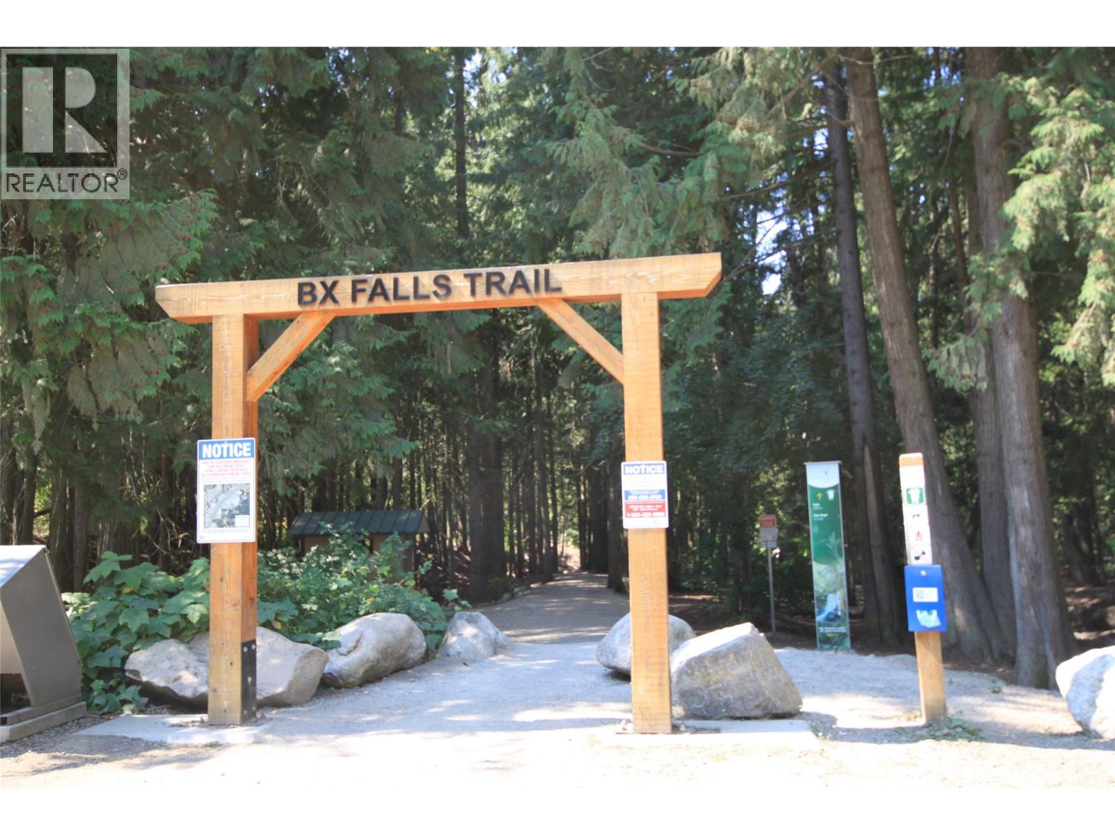 6997 Manning Place, Vernon