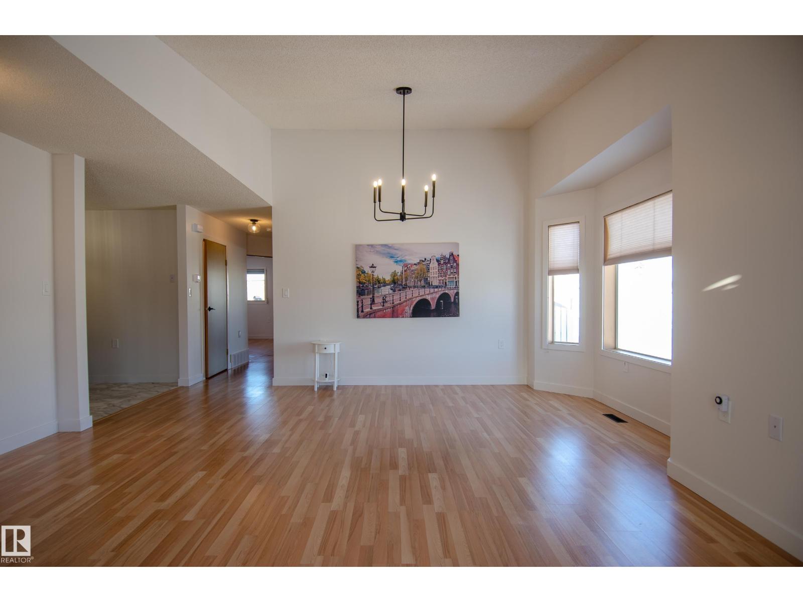 
          15571 59A Street NW
            <br/>
            <span>Edmonton</span>
            , 
            <span>AB</span>
             <span>T5Y2N9</span>
         - Photo 6