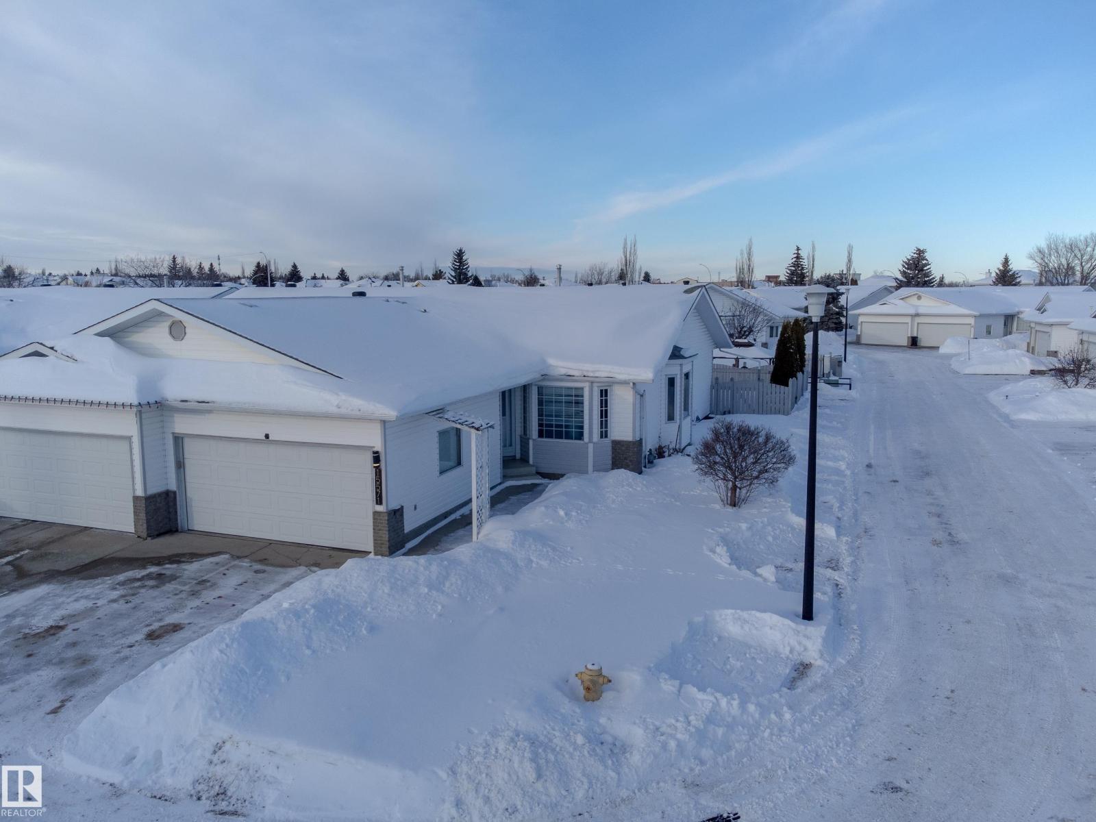 
          15571 59A Street NW
            <br/>
            <span>Edmonton</span>
            , 
            <span>AB</span>
             <span>T5Y2N9</span>
         - Photo 27