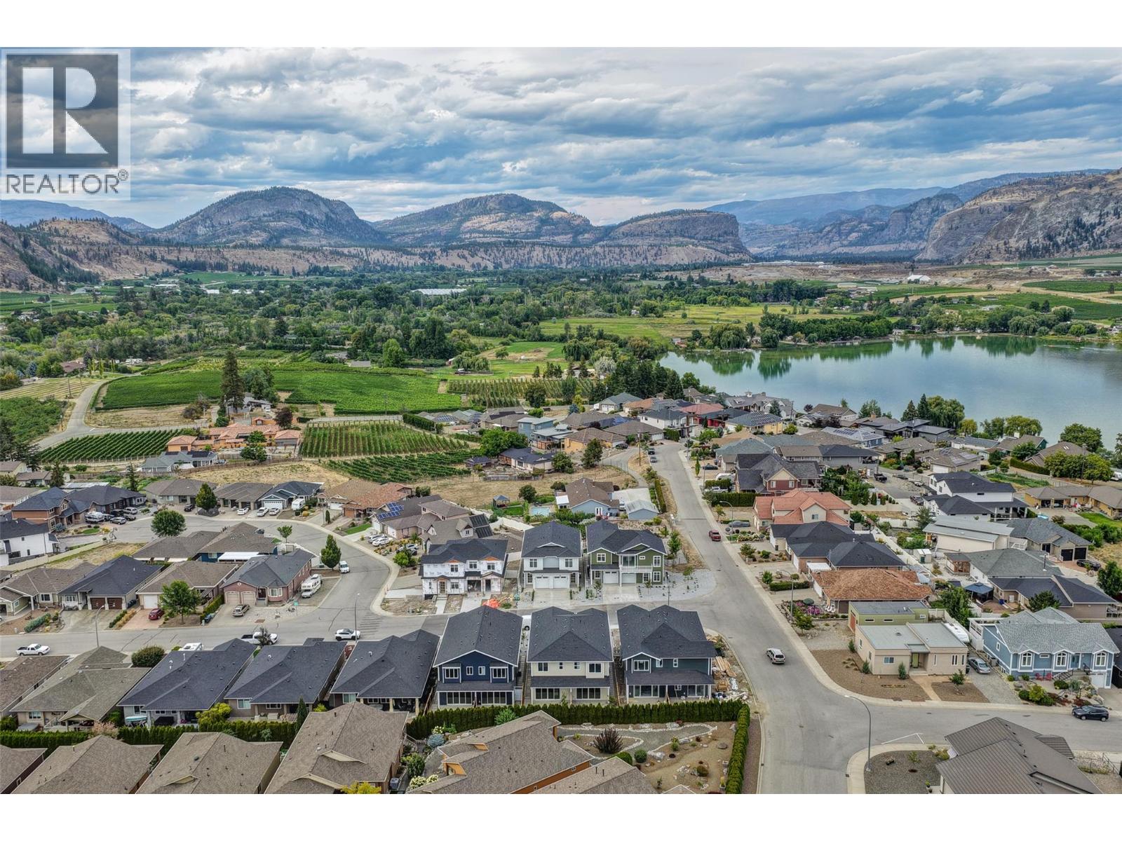 386 Chardonnay Avenue, Oliver