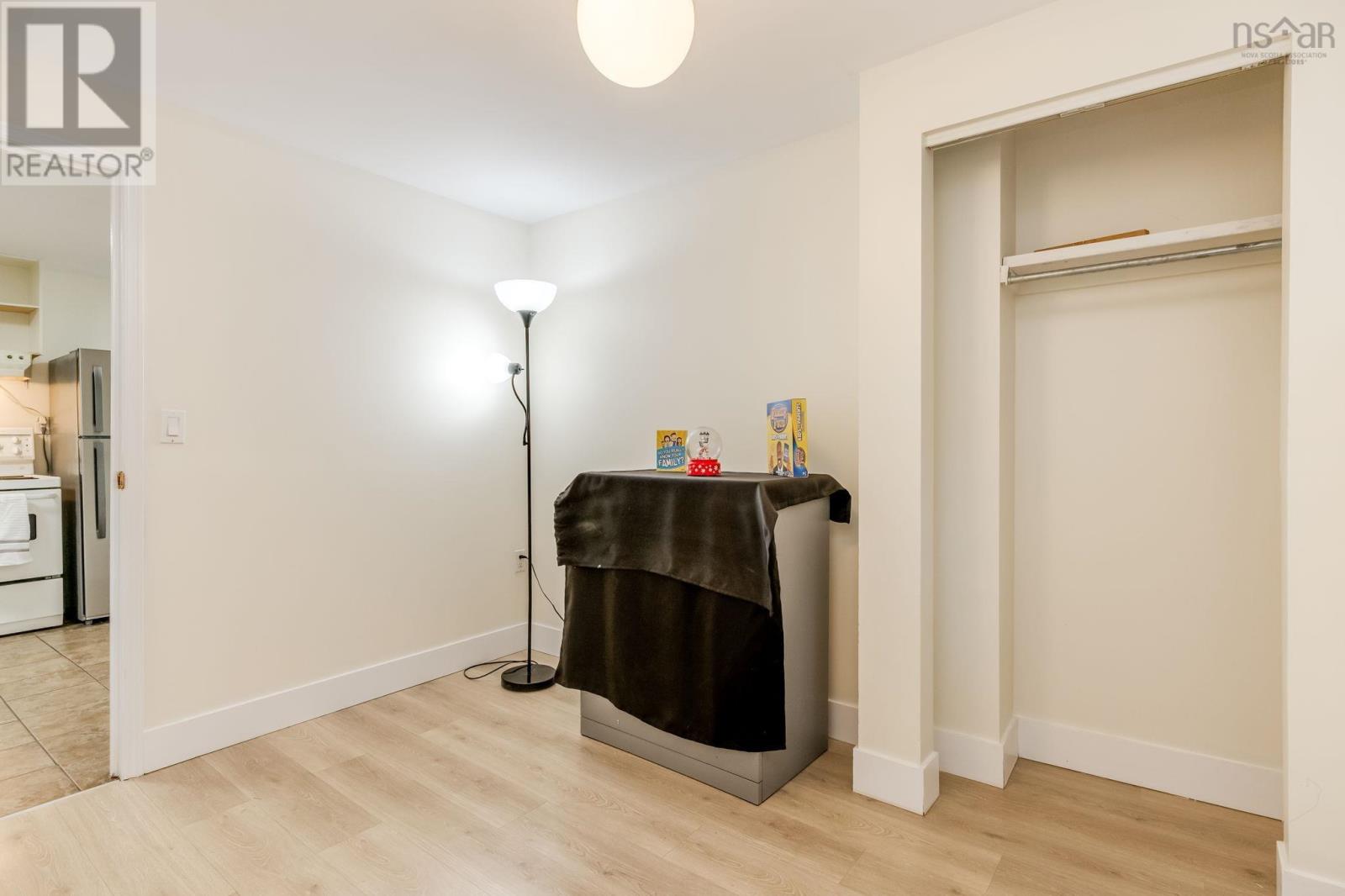 Property 18 of 47 of 34 Idlewylde Road