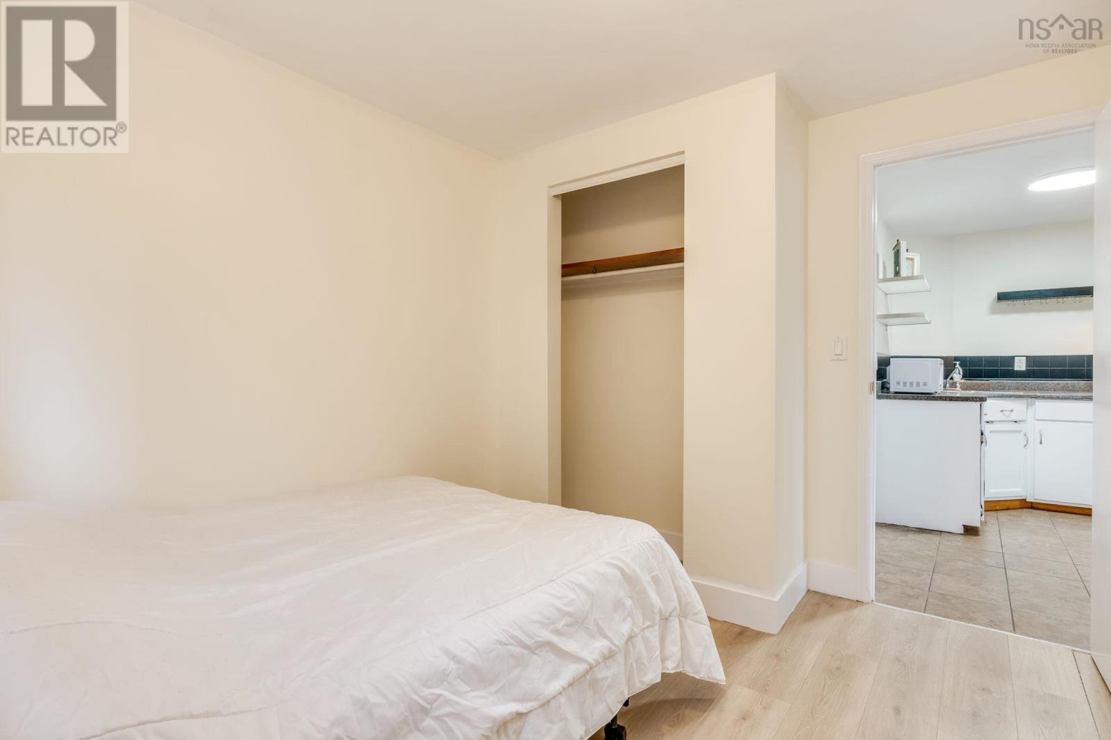 Property 17 of 47 of 34 Idlewylde Road