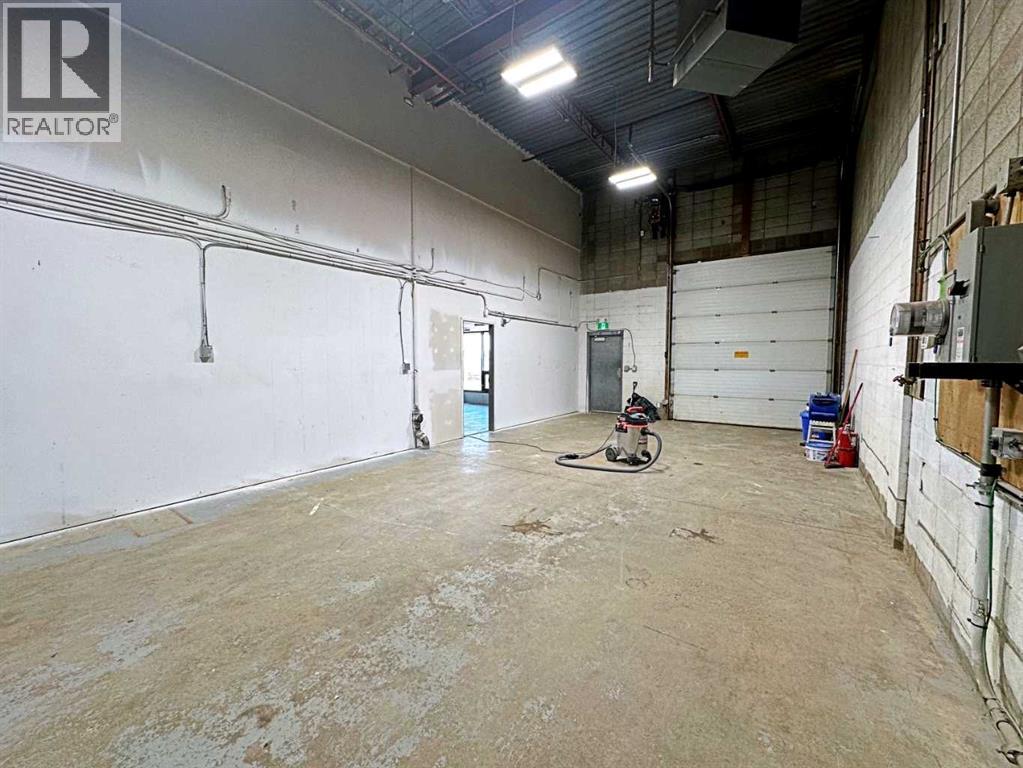 8109 Fraser Avenue, Fort McMurray