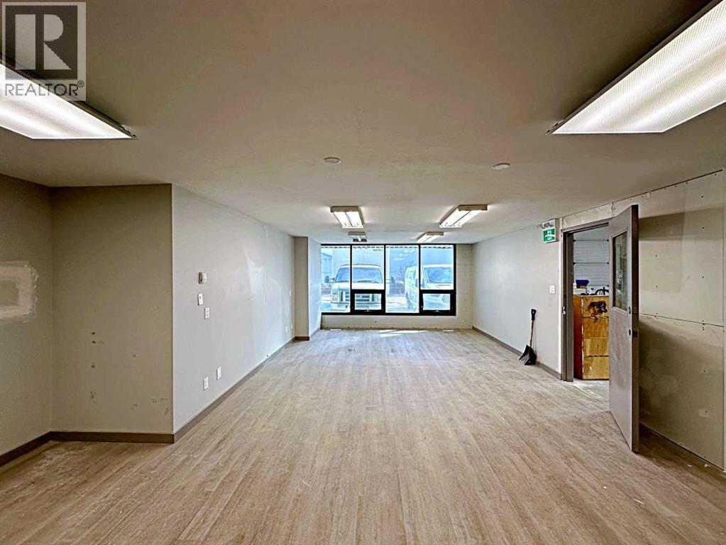 8109 Fraser Avenue, Fort McMurray