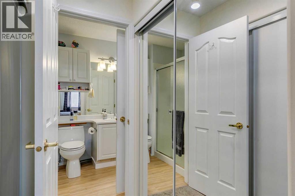 Single Family House for Sale in   Simcoe Boulevard SW Signal Hill Calgary 