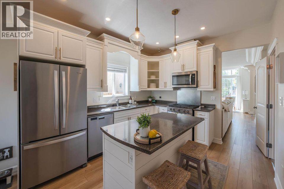 642 VAN HORNE Street Unit# 102, Penticton