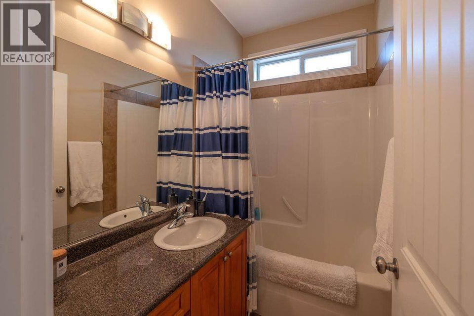 642 VAN HORNE Street Unit# 102, Penticton