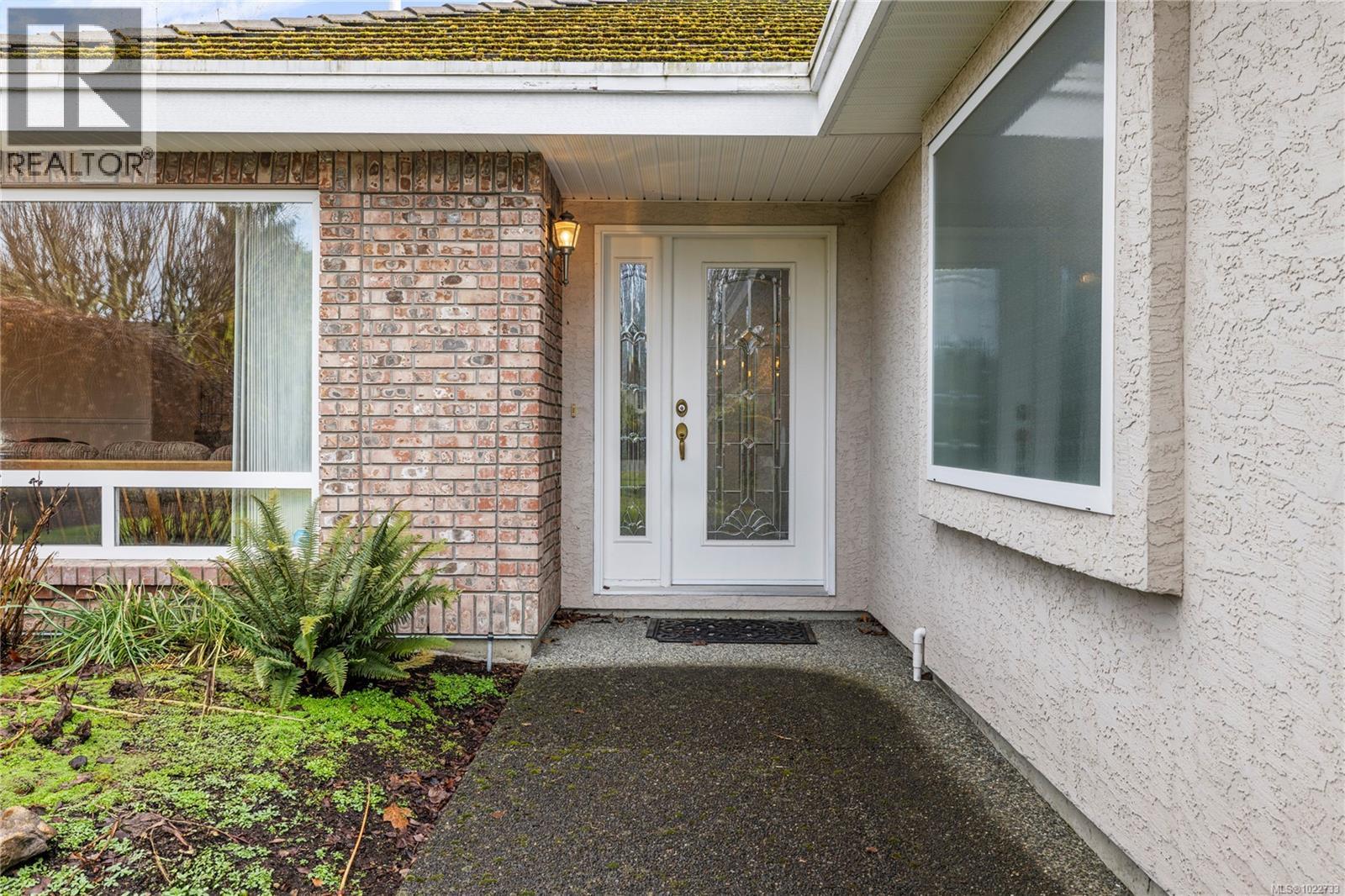 117 Denman Dr, Qualicum Beach